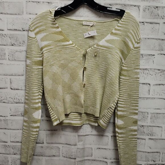 Miss love sweater  - Picture 1 of 3